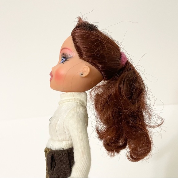 Bratz Doll Phoebe MGA Doll - Picture 12 of 16